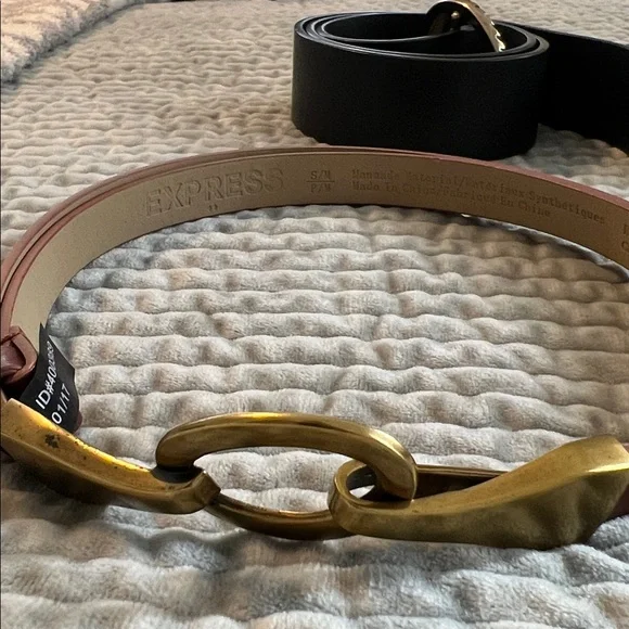 Bundle of Belts - Picture 3 of 5